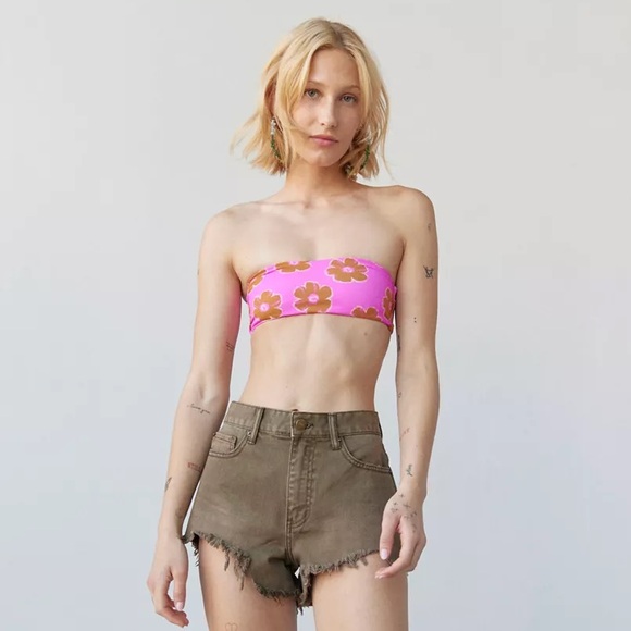 🩷🌺NWT UO Haut de Bikini Bandeau Top Lucy à Fleurs Out From Under 🌺🤎 - Picture 2 of 10